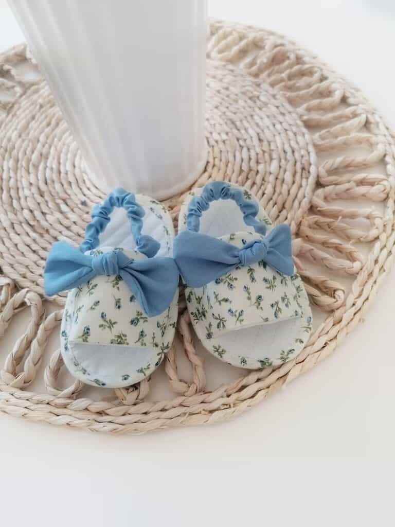 Simple fabric baby sandals made from floral fabric