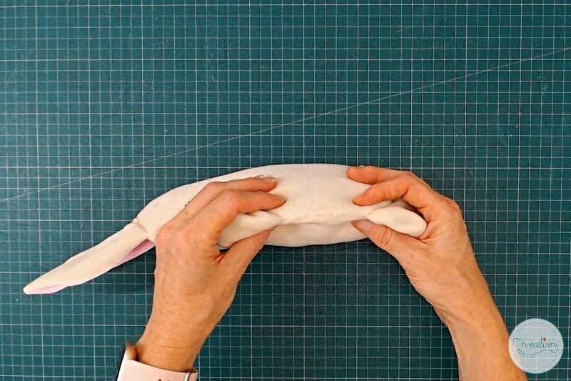 Bunny rabbit sewing tutorial with free templates for creating soft plush toys.